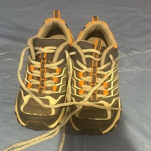 Kids Merrell Hiking Shoes sneakers size 12.5